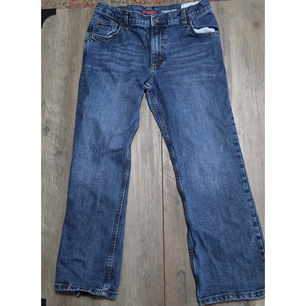 Wrangler Classic Bootcut Denim Blue Jeans Medium Wash Boys 14 Husky - Picture 1 of 6